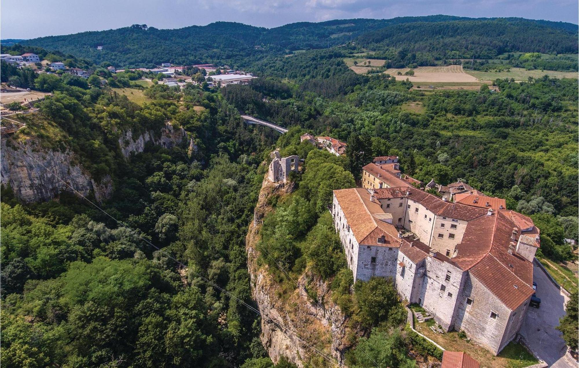 Cozy Home In Pazin With House A Panoramic View Екстериор снимка